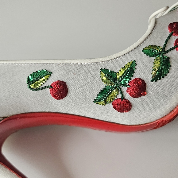Embroidered Ivory White Cherry Sequin Louboutins Size 36 - Picture 7 of 7